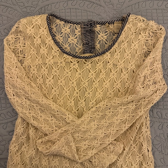 BKE Tops - BKE Beige Lace Blouse with Dark‎ Trim